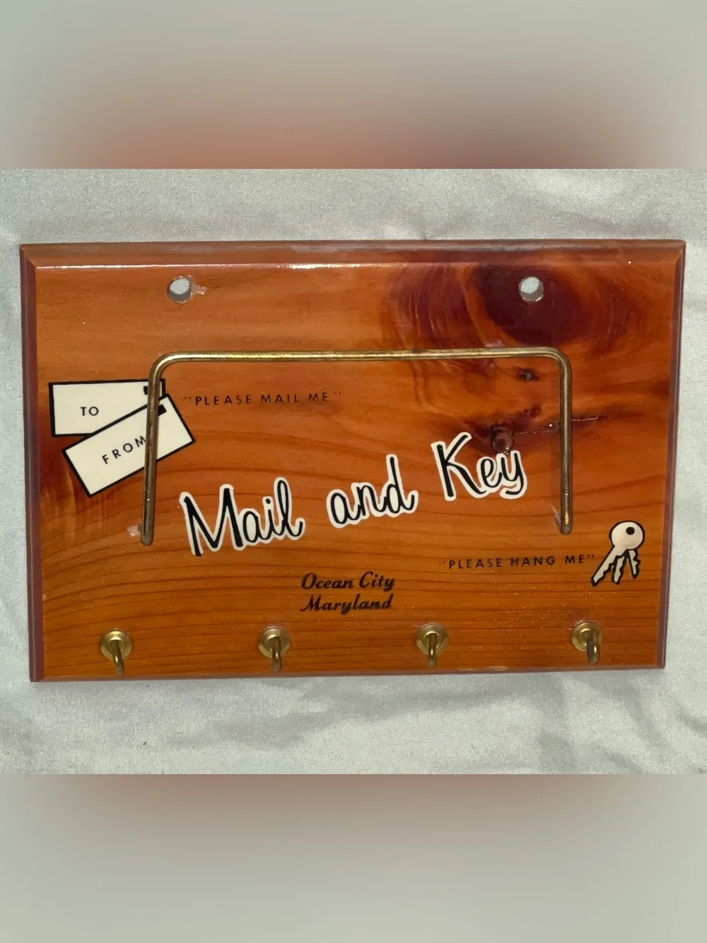Mail and Key Holder Wood Wall Décor
